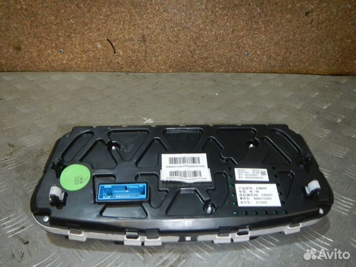 Панель приборов Geely Atlas Pro