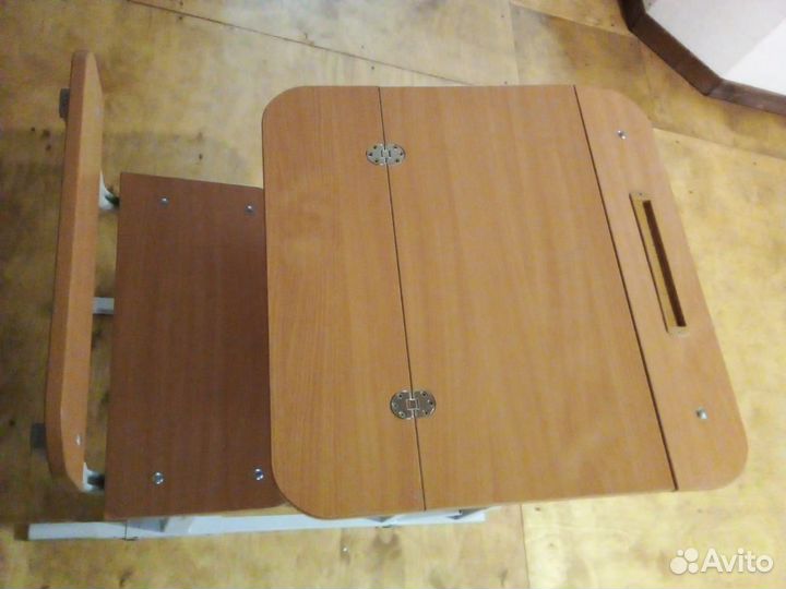 Школьная парта