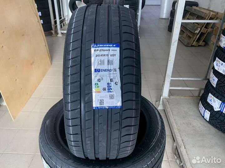 Triangle EffeXSport TH202 245/45 R19 102Y