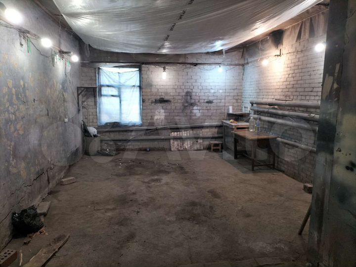 Гараж, > 30 м²