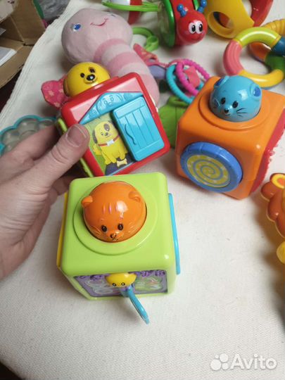 Игрушки первые с 0+