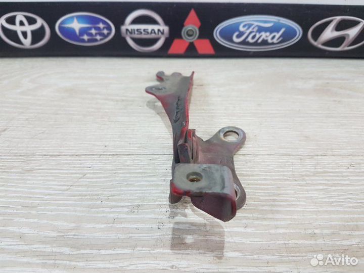 Петля капота передняя правая Mazda Premacy cpew FS