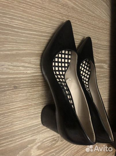 Туфли лодочки 35,5-36 zara