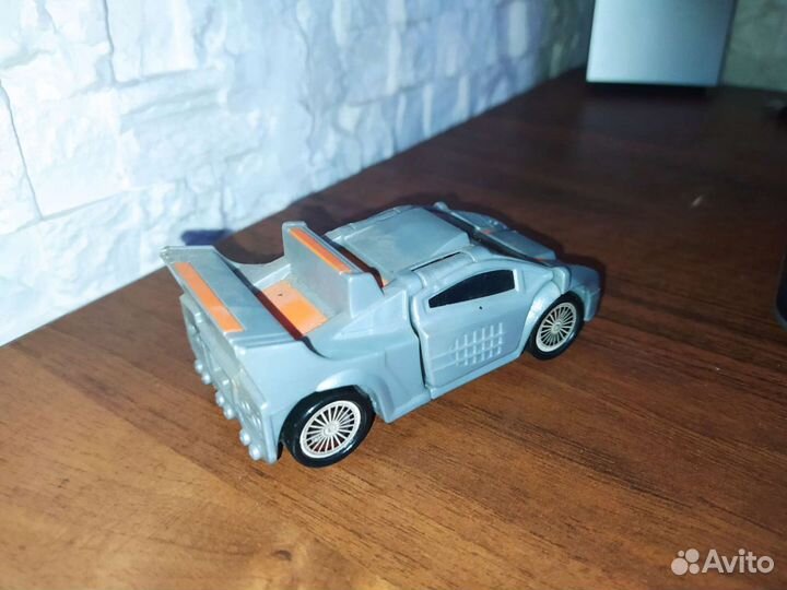 Гоночный автомобиль из Макдональдс