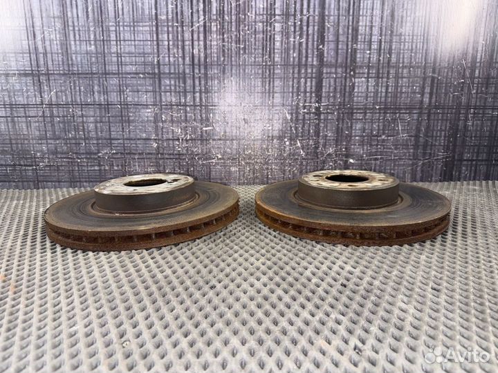 Тормозной диск передний Bmw X5 E53 M54 2006