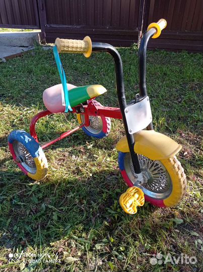 Детский трехколесный велосипед