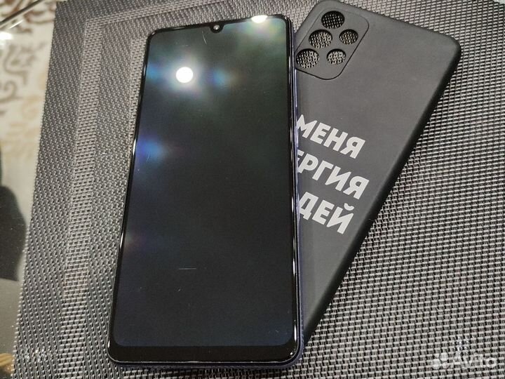Samsung Galaxy A32, 4/64 ГБ