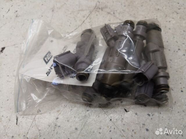 Форсунка топливная Toyota Mark Ii GX100 1GFE