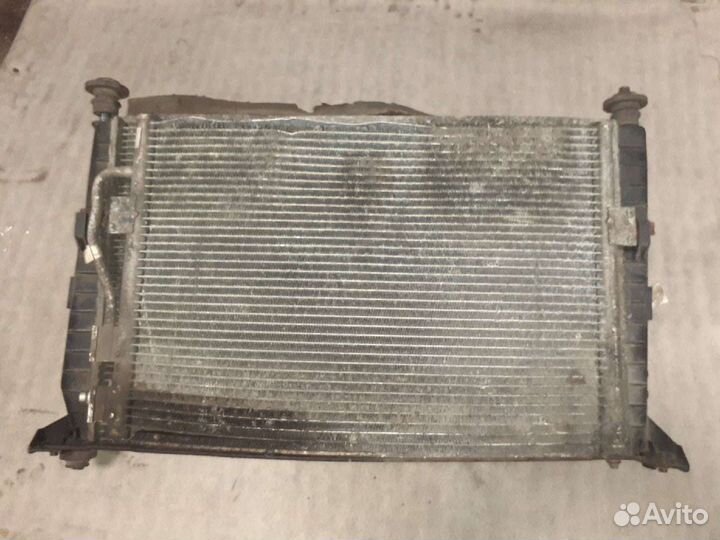 Радиатор охлаждения ford mondeo 2 в хор сост