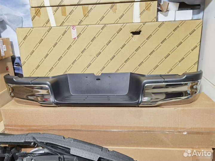 Бампер задний Toyota Hilux 8 2015-2022