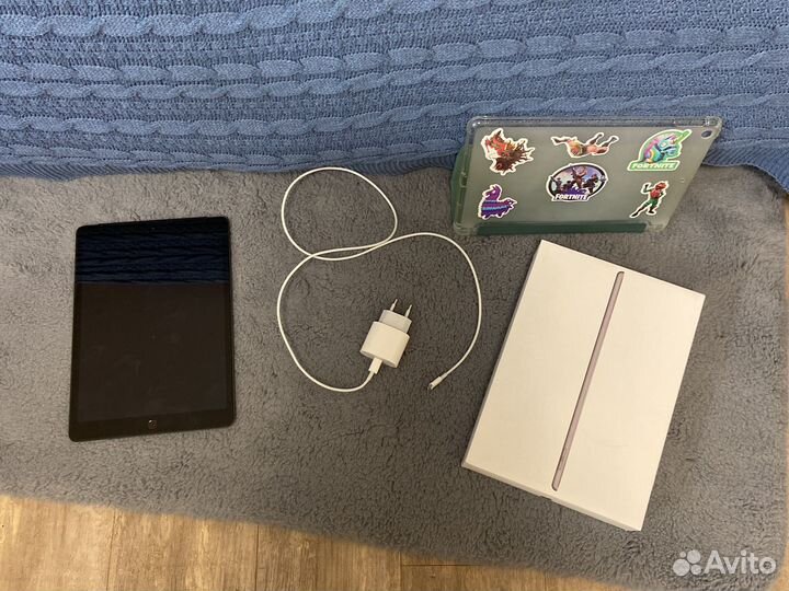 iPad 8 128gb wi-fi + cellural