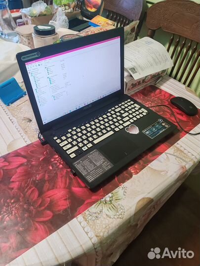 Ноутбук asus