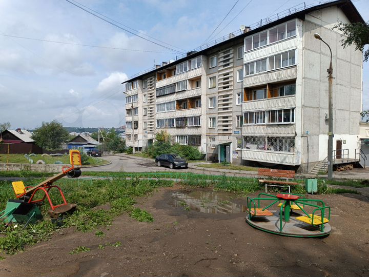 Комната 13 м² в 5-к., 2/5 эт.