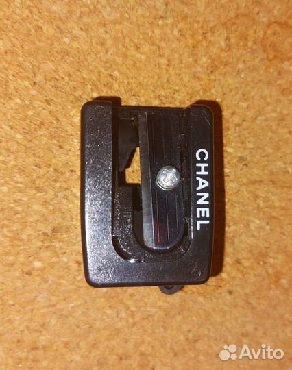 Chanel- точилка для карандашей