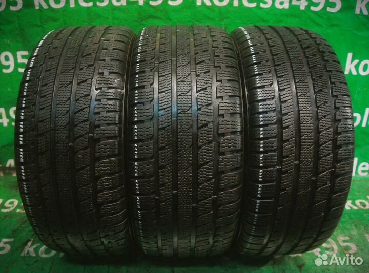 Kumho I'Zen KW27 245/45 R17 99V