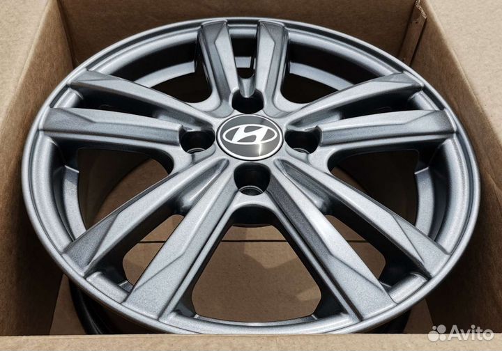 Hyundai Solaris, Kia Rio R15 новые