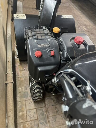 Снегоуборщик бензиновый hyundai S1176