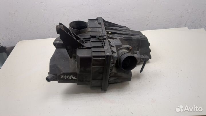 Корпус воздушного фильтра Volkswagen Transporter 5, 2006