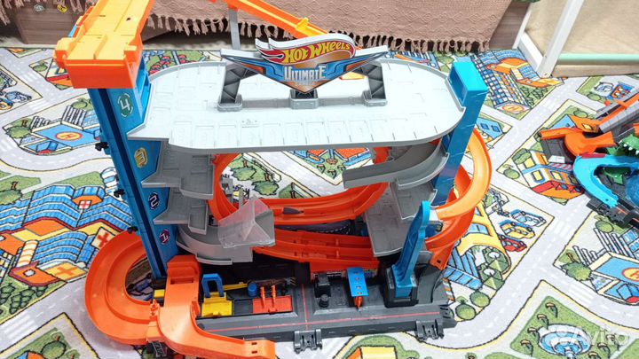 Хотвилс трек мега гараж и автомойка