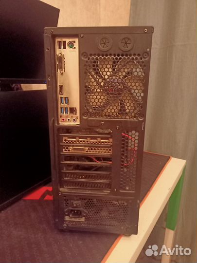 Компьютер системный блок