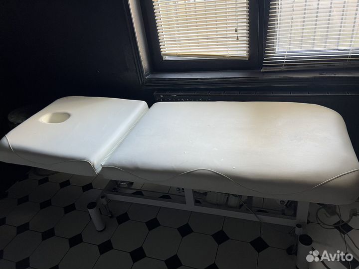 Массажный стол - кушетка с электроприводом