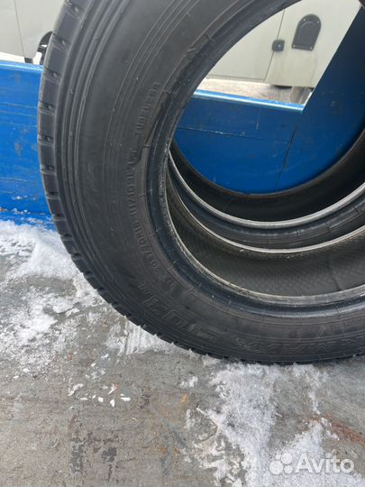 Продам резину грузовая R16 205/70