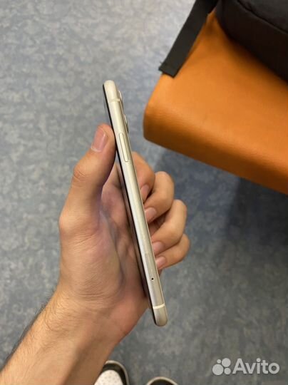 iPhone 11 64 gb / 83 Акб