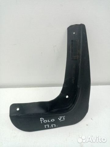 Брызговик передний правый Volkswagen Polo 6