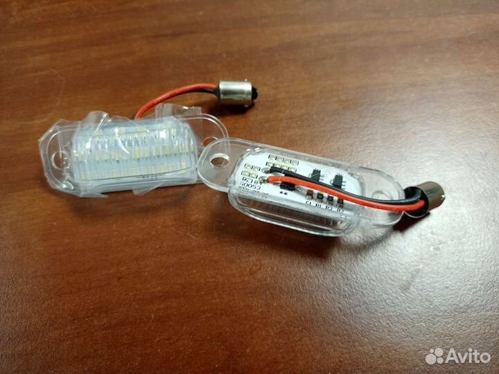 Подсветка номера Audi 80, 100, A6