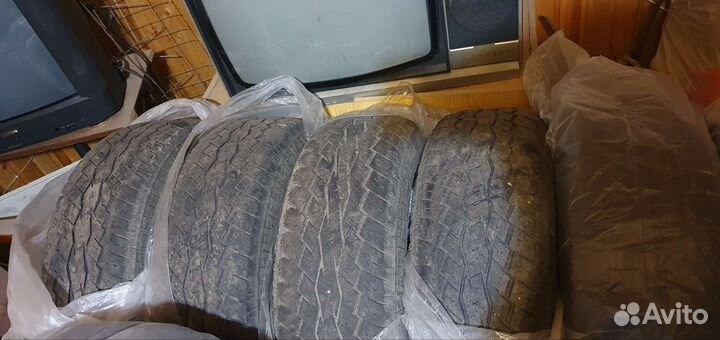 Toyo Open Country A/T Plus 235/65 R17
