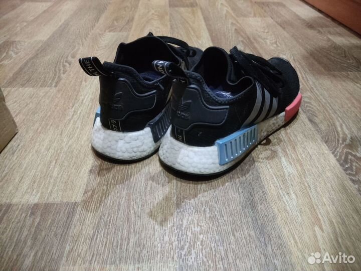 Кроссовки adidas nmd r1