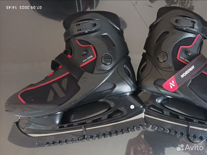 Коньки прогулочные мужские