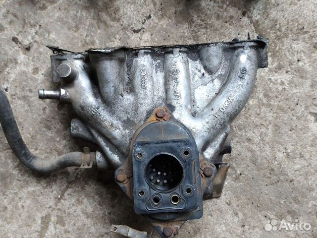 Впускной коллектор volkswagen passat b3 1.8 RP