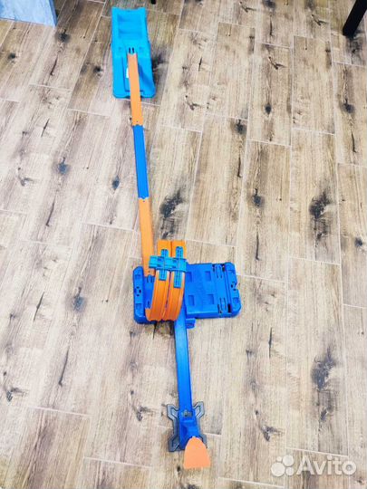 Трек hot wheels track builder multi loop box