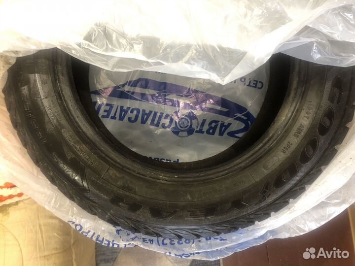 Goodyear UltraGrip Extreme 195/60 R15