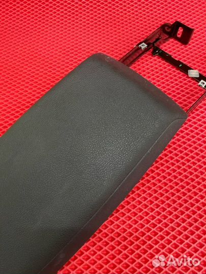 Крышка подлокотника Bmw X3 F25 N47D20C 2014