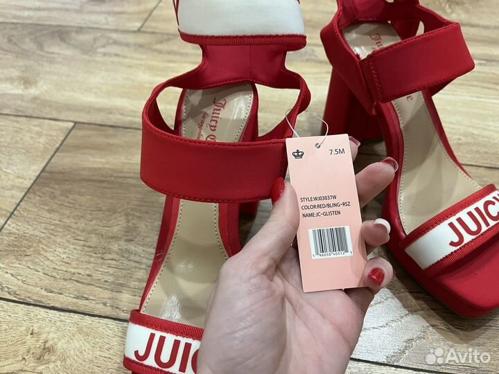 Боссонлжки juicy couture