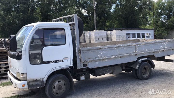 Рытье ям траншей мини экскаватором