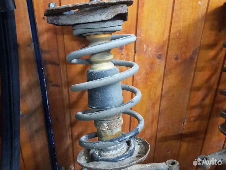 Стойка левая в сборе datsun MI-DO 1.6 МКПП