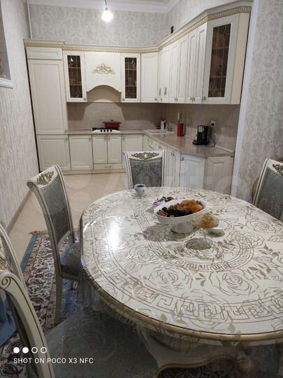 2-к. квартира, 90 м², 2/4 эт.