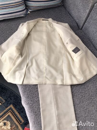 Костюм мужской белый 50-52 размер