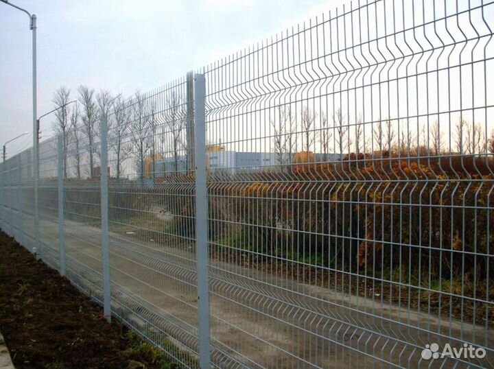 Забор из 3D сетки коричневой промышленная зона