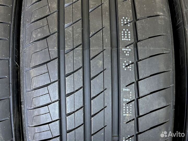 Kapsen RS26 275/60 R20 117W