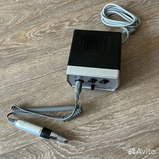 Аппарат для маникюра и педикюра