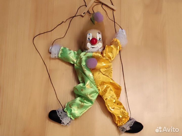 Клоун-марионетка из цирка Ю.Никулина