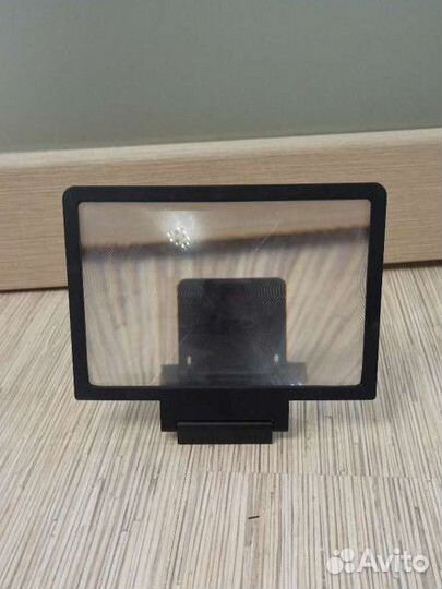 Увеличительный экран для моб телефона. Лупа. Линза