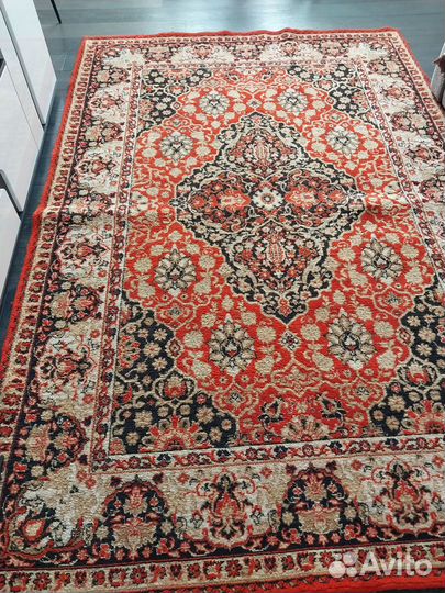 Ковер шерстяной