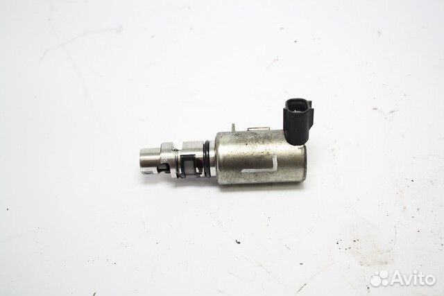 Клапан регулировки фаз 1028A093 Mitsubishi Pajero