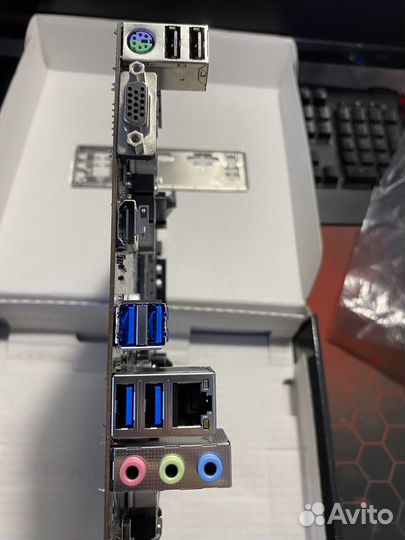 Материнская плата am4