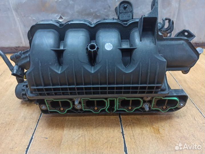 Коллектор впускной Opel Corsa D A12XER 2008